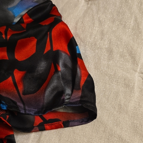 A/X Armani Exchange Silk Red and Blue Patterned Blouse - Picture 13 of 15